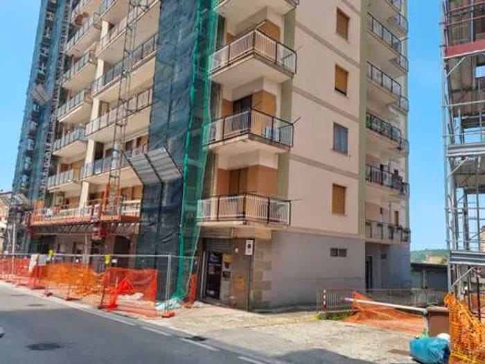 Appartamento con 5 locali in vendita in Via Stefano Passaro, Centro, Vallo della Lucania