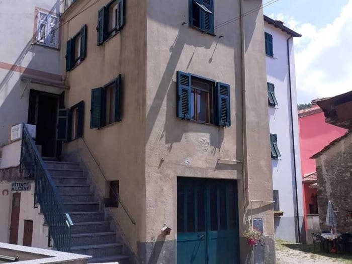 Appartamento con 5 locali in vendita in Via Santuario, Centro, Montebruno