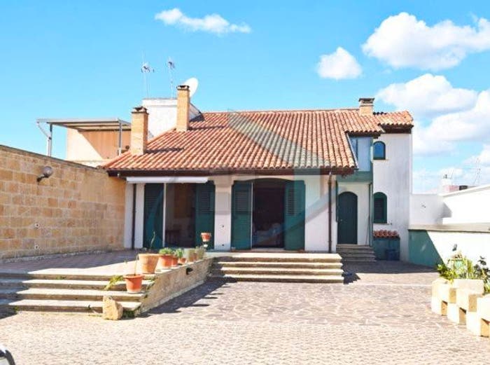 Casa con 5 locali in vendita in Via Roma, Centro, Patù