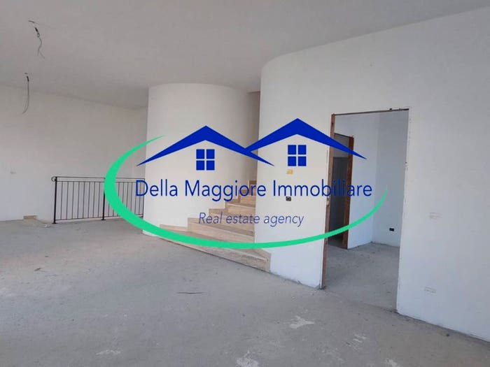 Casa con 6 locali in vendita in Montenero Basso Montenero Alto, Livorno