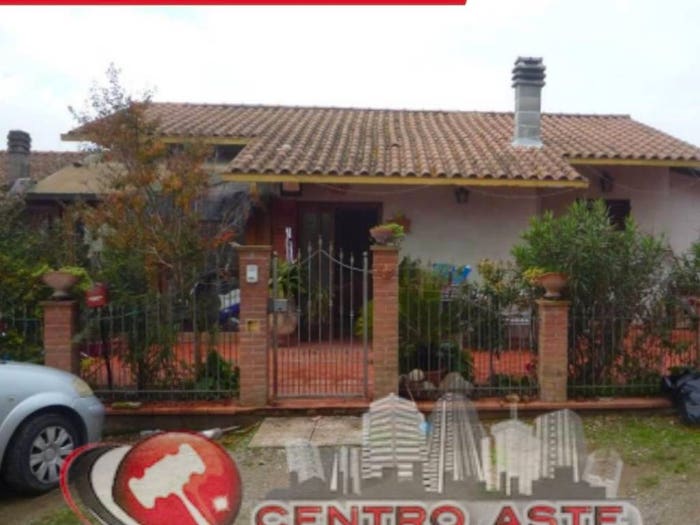 Casa quadrilocale in vendita in Via Boschi del Quarto Magione PG Italia, Magione