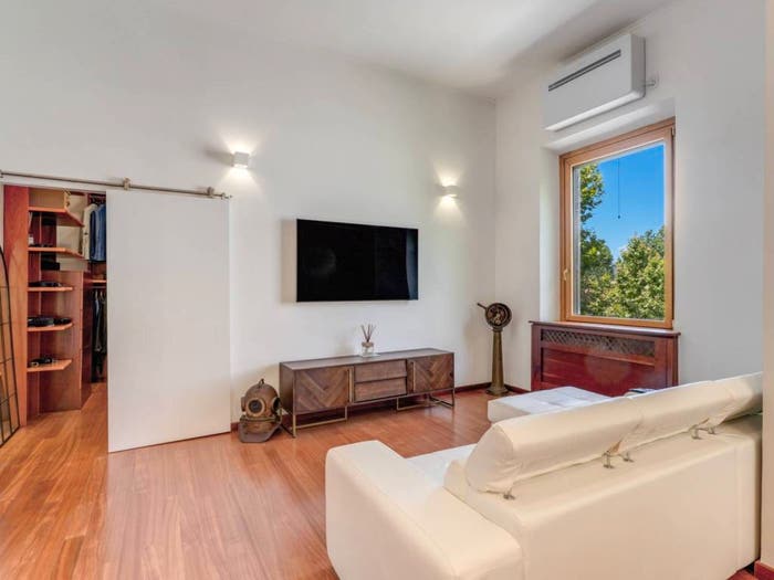 Appartamento trilocale in vendita in Viale della Pineta di Ostia, Ostia Levante, Roma