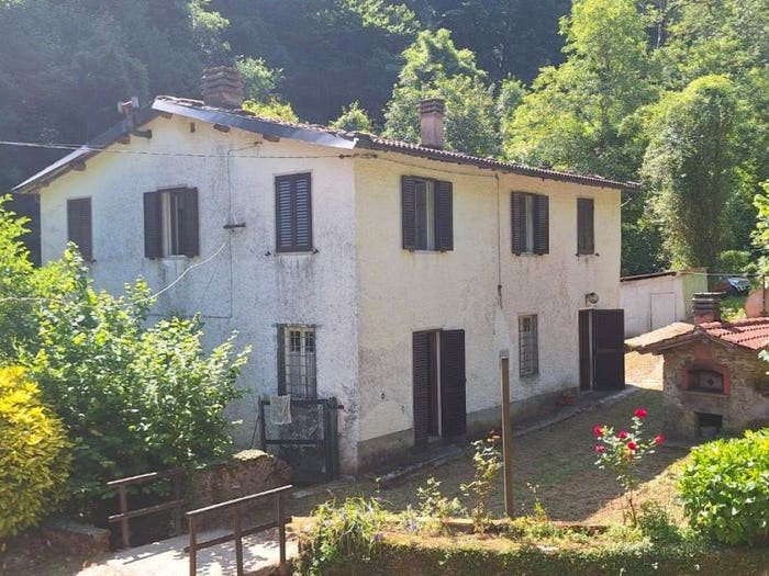 Casa con 6 locali in vendita in Pascoso, Pescaglia