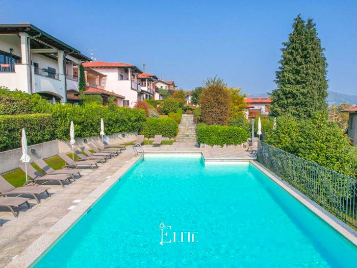 Appartamento trilocale in vendita in Via Lago Maggiore, Centro, Massino Visconti