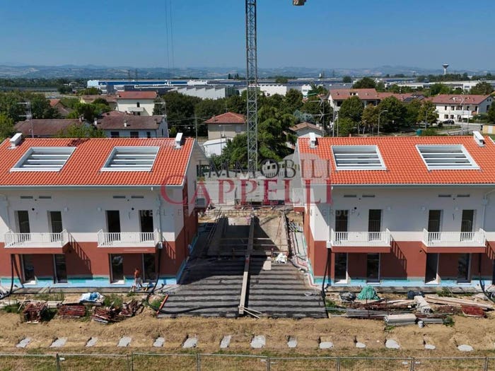 Appartamento quadrilocale in vendita in Via Aldo Baggini, Villa Selva San Leonardo, Forlì