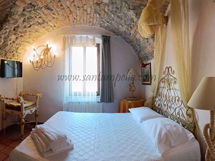 Appartamento con 6 locali in vendita in Dolceacqua