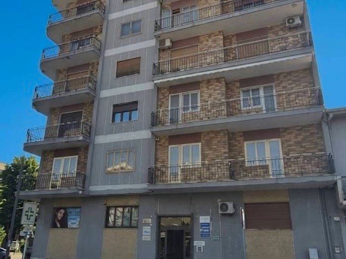 Appartamento trilocale in vendita in Viale Magna Grecia, Tre Carrare, Taranto