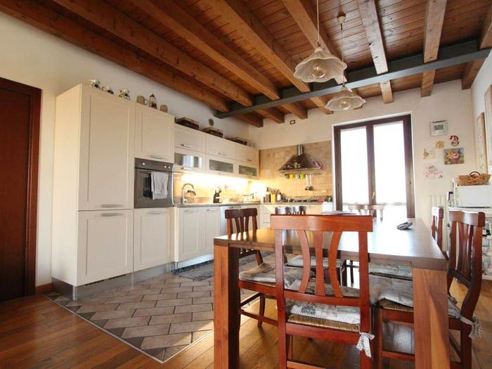 Casa quadrilocale in vendita in Via Trezzolano, Montorio, Verona