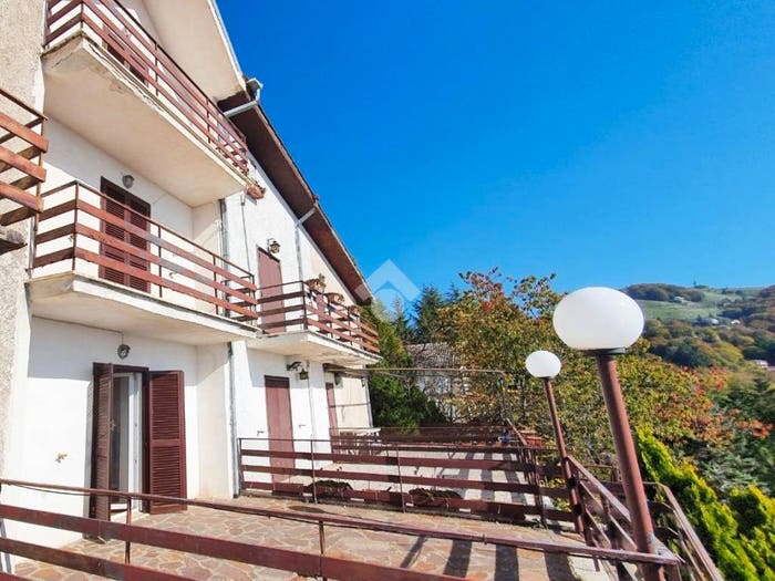 Casa quadrilocale in vendita in Via dei Sogni, Prato Cupo, Serrone