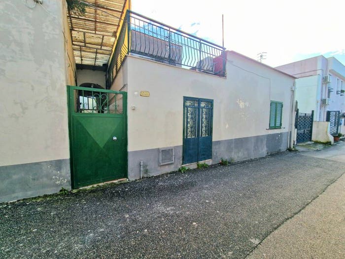 Casa trilocale in vendita in Via Alessandro Manzoni, Trecase