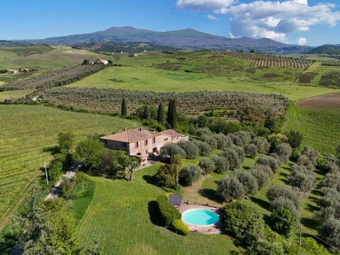 Casa con 6 locali in vendita in via della pace, Centro, Castel del Piano