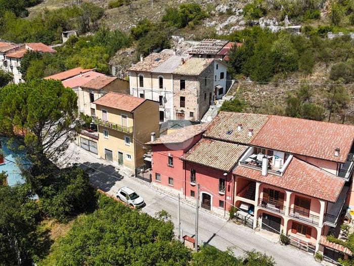 Appartamento trilocale in vendita in VIA SAN GIOVANNI, Coppito Preturo, L'Aquila
