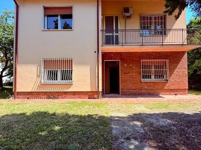 Casa con 6 locali in vendita in VIA DERUTA, Faenza
