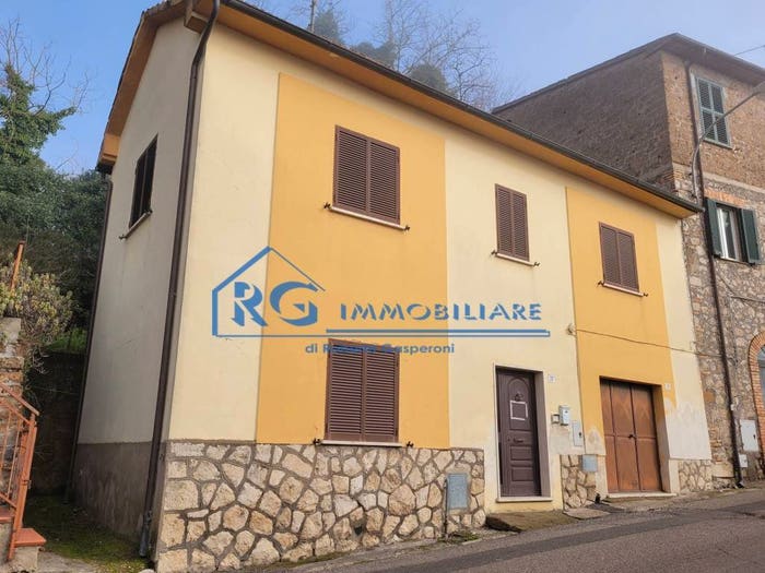 Casa trilocale in vendita in Via Provinciale, Centro, Castiglione in Teverina