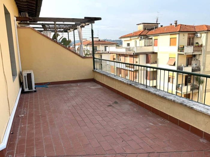 Casa bilocale in vendita in Via della Rondinella, Coverciano, Firenze
