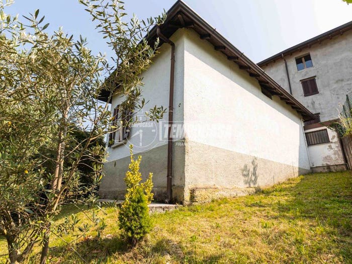 Appartamento trilocale in vendita in Via Giacomo Puccini, Centro, Costa Masnaga