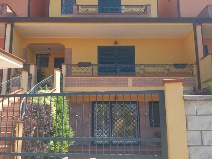 Casa con 5 locali in vendita in Via Tommaso Landolfi, Tribunale, Frosinone