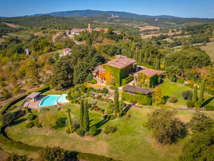 Casa con 6 locali in vendita in Via Montecapino, Chiusdino