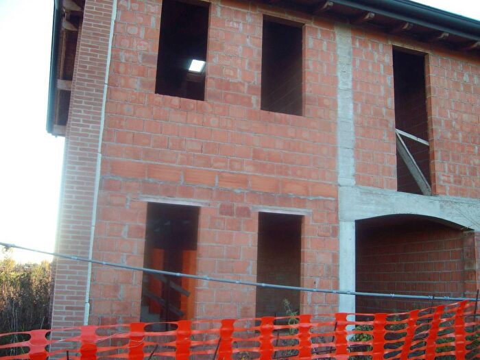 Casa con 5 locali in vendita in Luzzara