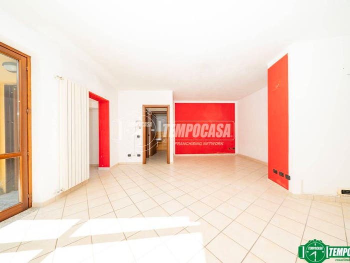 Appartamento bilocale in vendita in Via Zonca, Centro, Paruzzaro