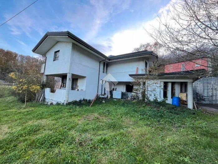 Casa quadrilocale in vendita in Via Dell'Antera, Centro, Morolo
