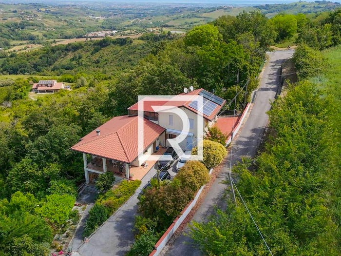 Casa con 5 locali in vendita in VIA L TOMASSINI, Borghi