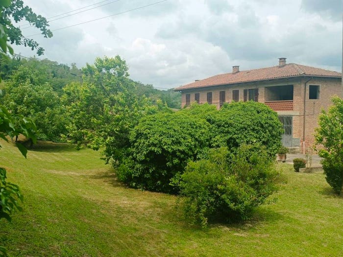 Casa con 6 locali in vendita in Via Roma, Centro, Castell'Alfero