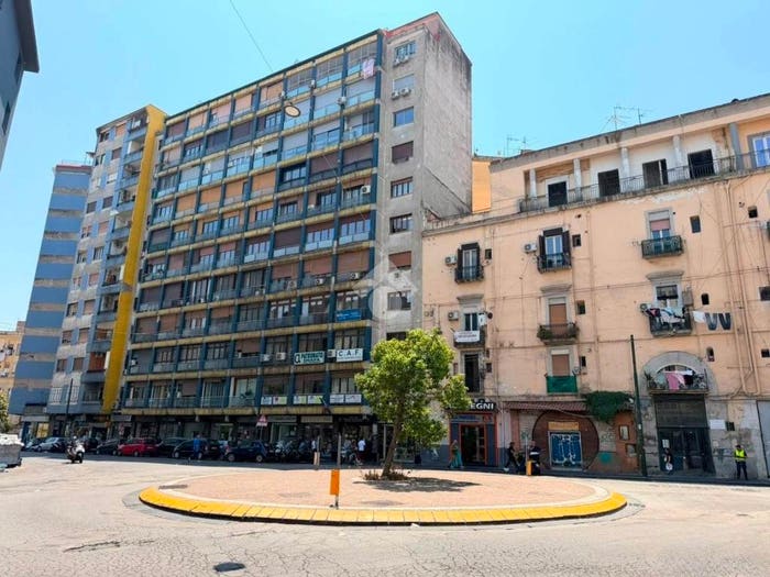 Appartamento quadrilocale in vendita in Corso Arnaldo Lucci, Garibaldi Ferrovia, Napoli