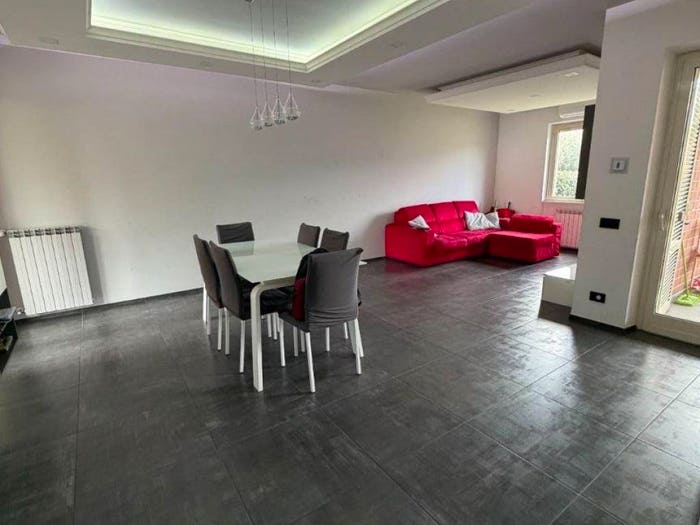Casa con 6 locali in vendita in Via Luigi Fiorletta, Centro, Alatri