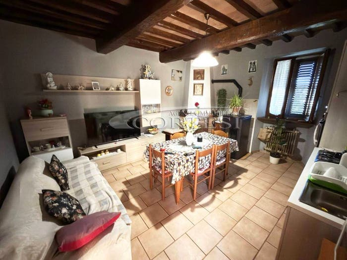 Casa quadrilocale in vendita in Viale Giuseppe Parini, Trestina, Città di Castello
