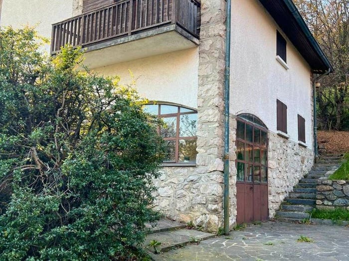 Casa con 6 locali in vendita in VIA MASSIMO D'AZEGLIO, Centro, Ballabio