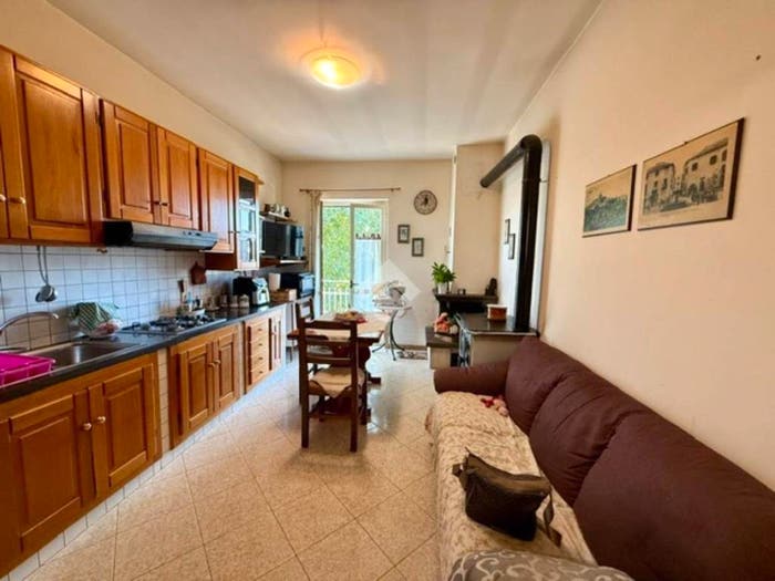Casa con 6 locali in vendita in Strada Ombrone, Centro, Montefiascone