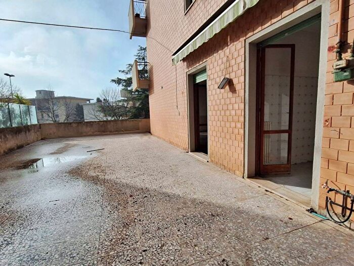 Appartamento con 5 locali in vendita in Borgo Rodi, Ancona