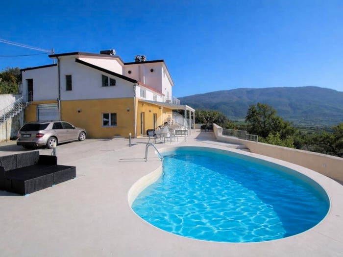 Casa con 5 locali in vendita in Via Sigliaturi, Albanella