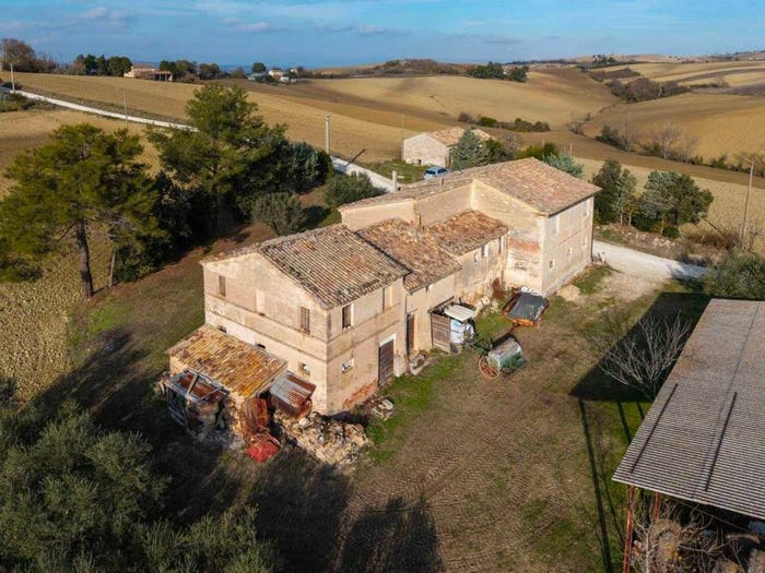 Casa con 6 locali in vendita in Via Gangalia Alta, Borgo Minonna, Jesi