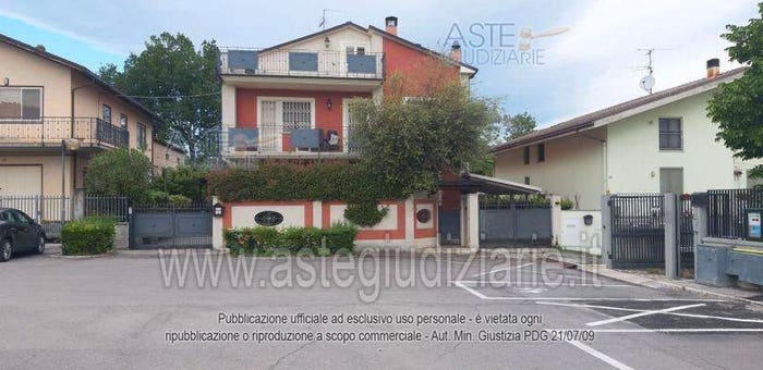 Appartamento con 5 locali in vendita in Piazza Gian Lorenzo Bernini, Val Vomano, Penna Sant'Andrea