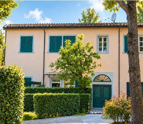 Appartamento con 6 locali in vendita in Via Michele Rosi, Piazza Anfiteatro Torre Guinigi, Lucca