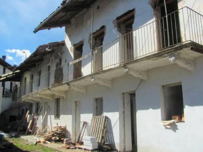 Casa con 6 locali in vendita in Via Giorgio Giacinto, Torrazzo
