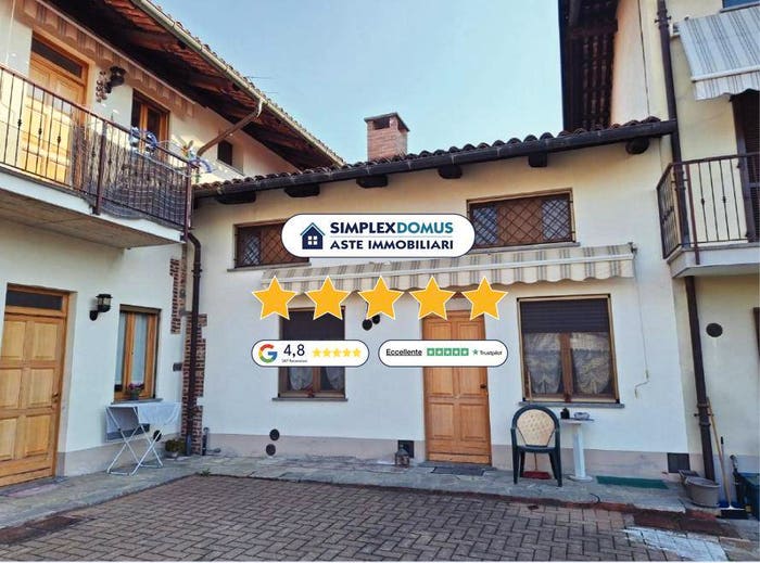 Appartamento quadrilocale in vendita in Via Carlo Felice Trossi, Gaglianico