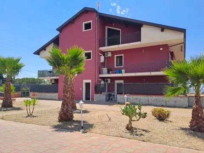 Appartamento con 5 locali in vendita in Via Grecia, Villaggio Del Pino Le Ginestre, Belpasso