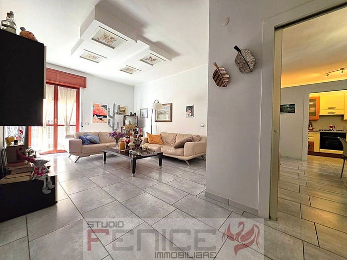 Appartamento quadrilocale in vendita in Via Roma, Teverola