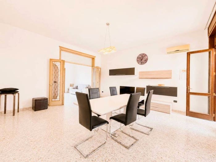 Casa con 5 locali in vendita in Via Giovanni Falcone, Copertino
