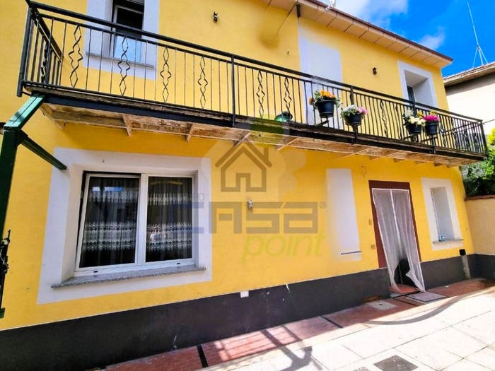 Casa quadrilocale in vendita in VIA BATTISTI, Centro, Casalpusterlengo