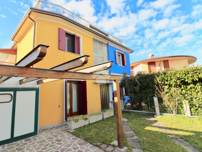 Appartamento trilocale in vendita in VIA DEL SAGGITTARIO, Centro, Caorle