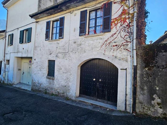 Casa trilocale in vendita in Via Superiore, Centro, Omegna