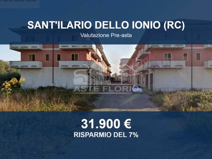 Appartamento quadrilocale in vendita in Viale Aldo Moro, Marina Di Sant'Ilario Dello Ionio, Sant'Ilario dello Ionio