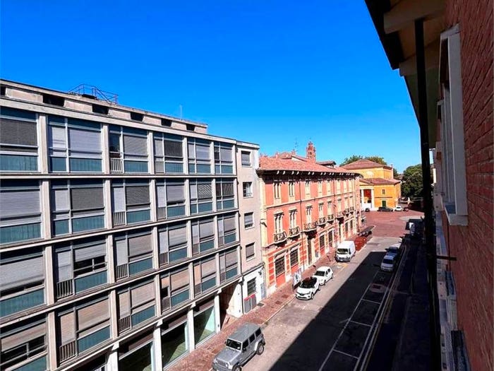 Appartamento quadrilocale in vendita in via berengario, Centro Storico, Carpi