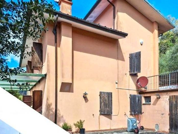 Casa con 6 locali in vendita in Strada Comunale di Pontemazzoli, Camaiore Paese, Camaiore