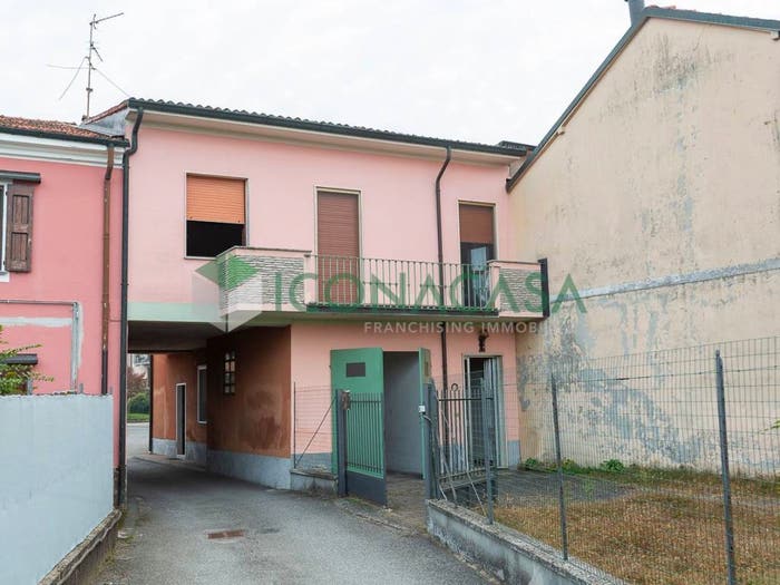 Casa quadrilocale in vendita in Via Pandino, Ombriano Sabbioni San Carlo, Crema