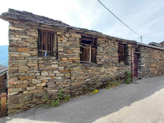 Casa con 5 locali in vendita in Via Battisti, Curiglia, Curiglia con Monteviasco
